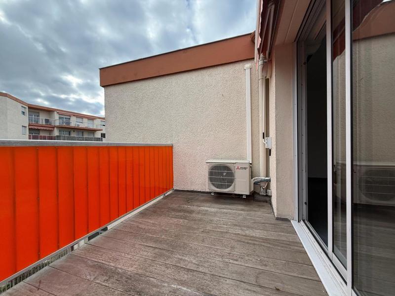 Appartement - 75 m² - 2 pièces