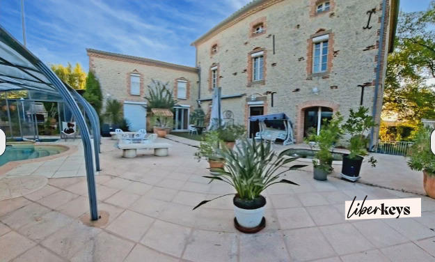 Maison bourgeoise - 450 m² - 14 pièces