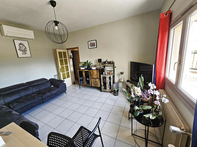 Maison - 90 m² - 5 pièces