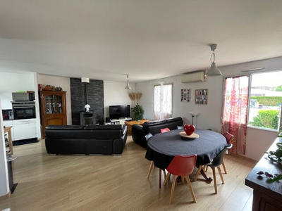 Maison - 148 m² - 8 pièces