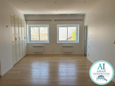 Appartement - 288 m² - 6 pièces