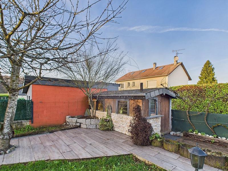 Maison - 180 m² - 8 pièces