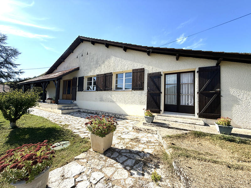 Maison - 142 m² - 6 pièces