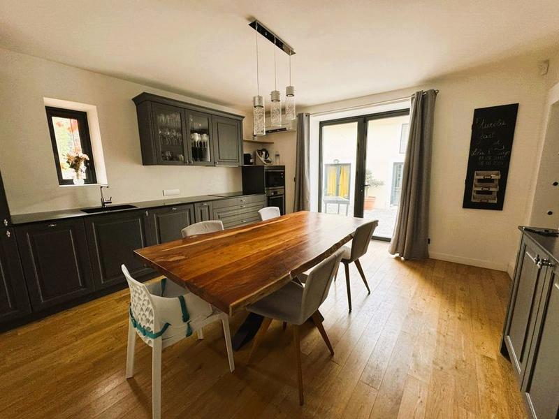 Maison - 160 m² - 5 pièces