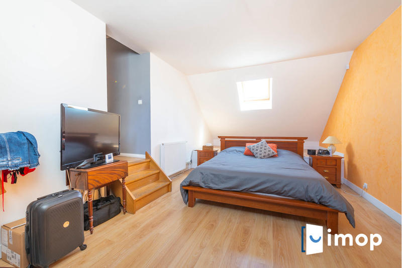 Maison - 189 m² - 7 pièces