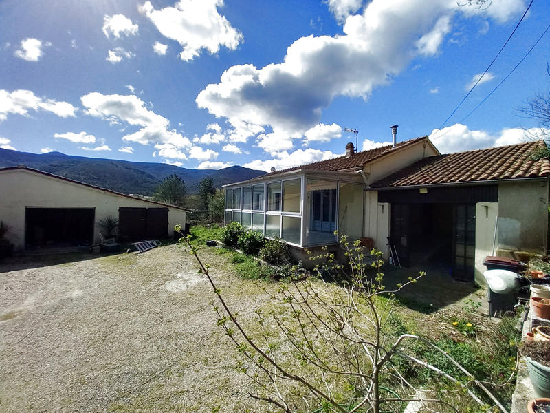 Maison - 93 m² - 5 pièces