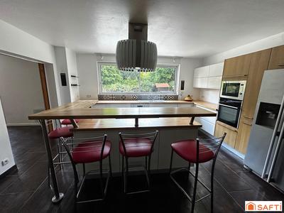 Maison - 209 m² - 8 pièces