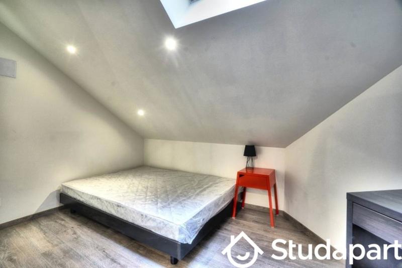 Chambre - 20 m² - 1 pièce