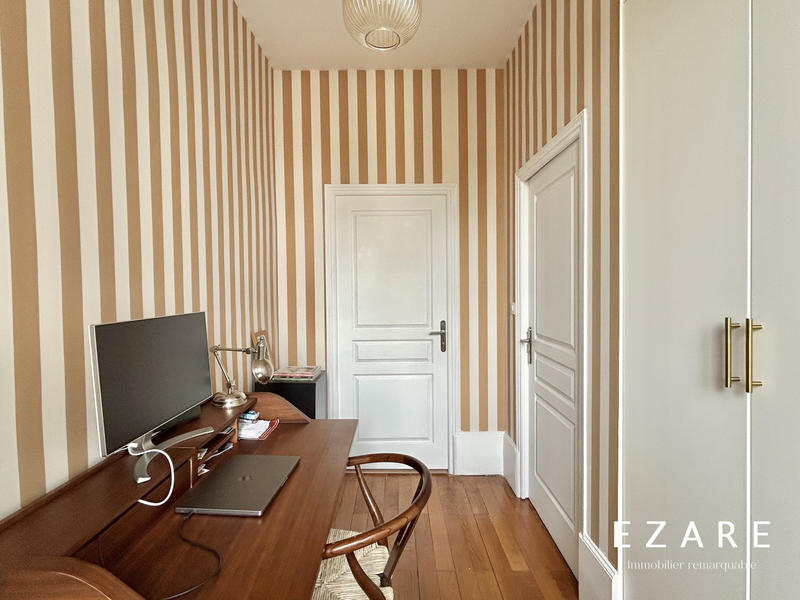 Appartement - 128 m² - 5 pièces