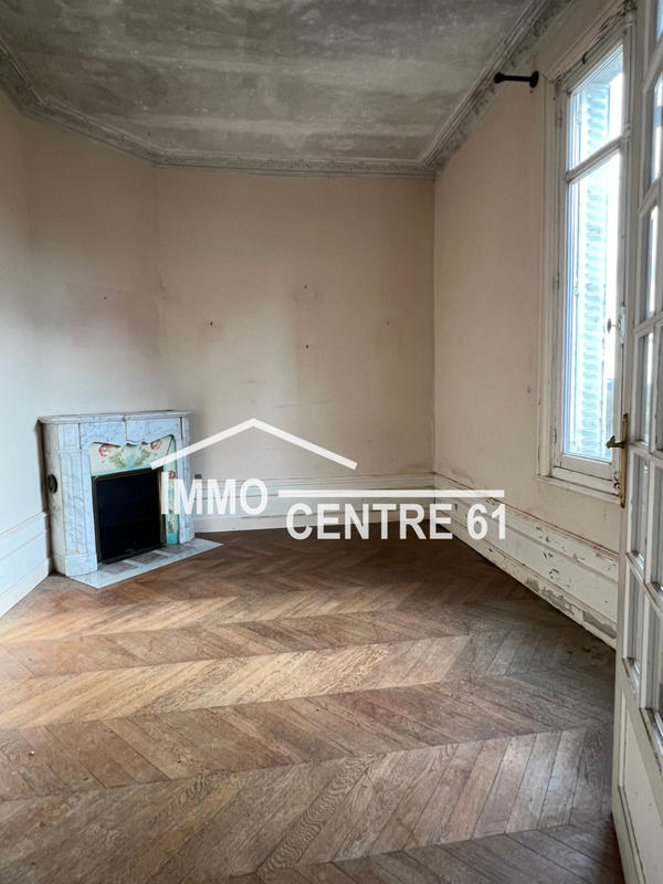 Maison - 200 m² - 9 pièces