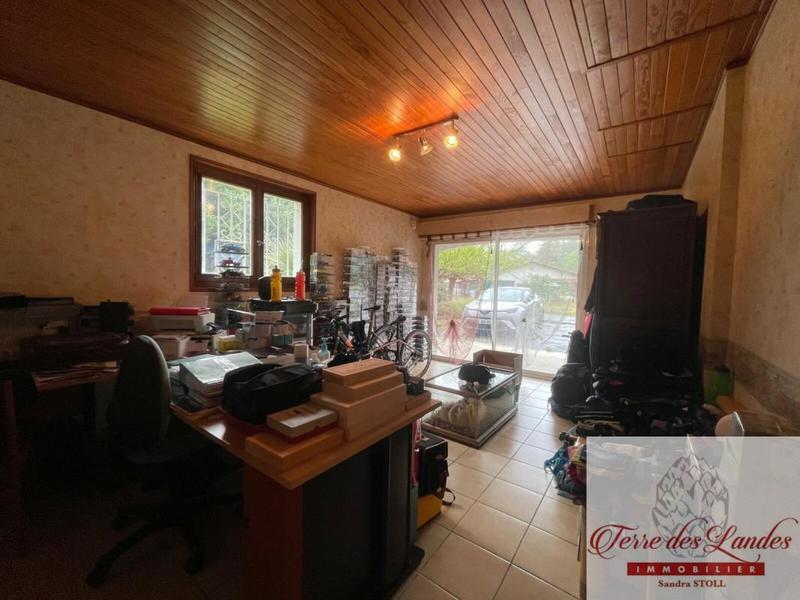 Maison - 180 m² - 8 pièces