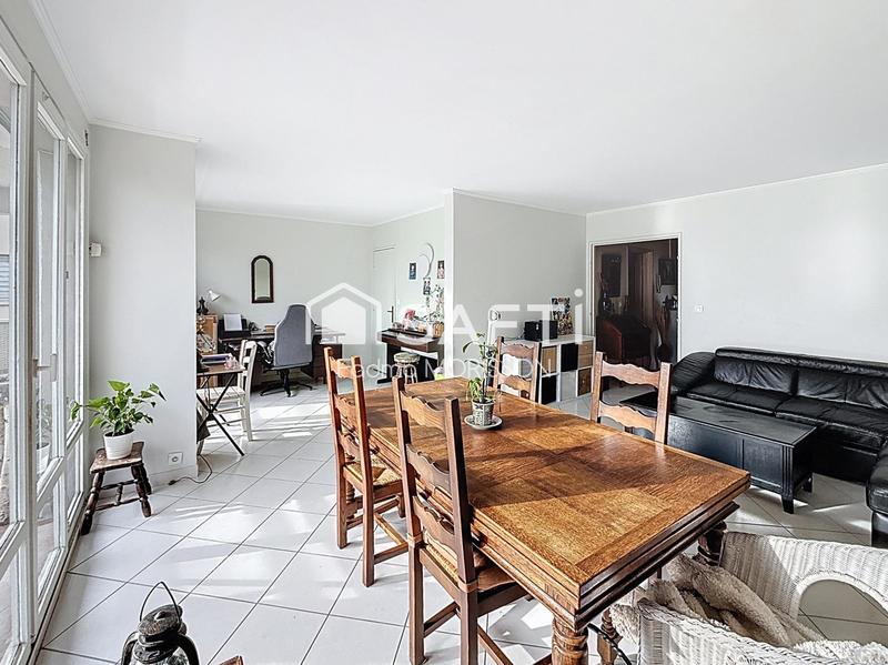 Appartement - 99 m² - 5 pièces