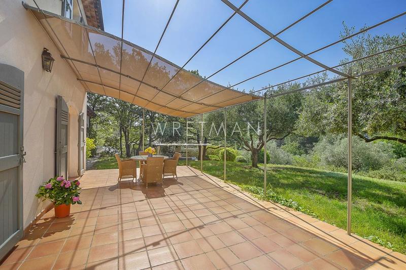 Villa - 436 m² - 5 pièces