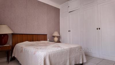 Appartement - 92 m² - 4 pièces