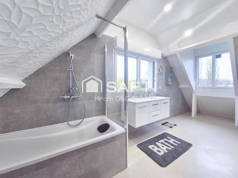 Maison - 350 m² - 14 pièces