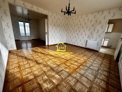 Maison - 92 m² - 4 pièces