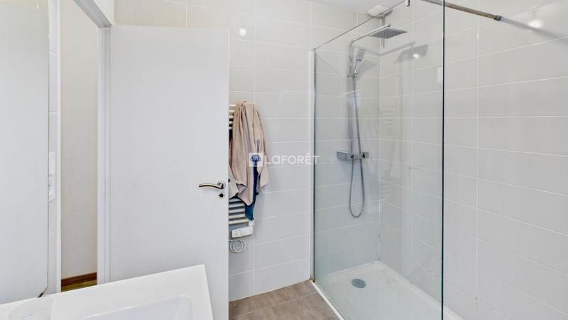 Maison - 92 m² - 5 pièces