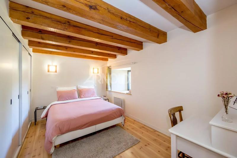 Maison - 137 m² - 8 pièces