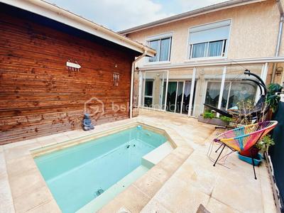 Maison de ville - 77 m² - 3 pièces