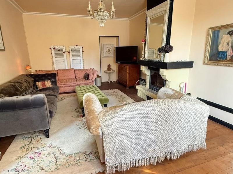 Maison de village - 495 m² - 10 pièces