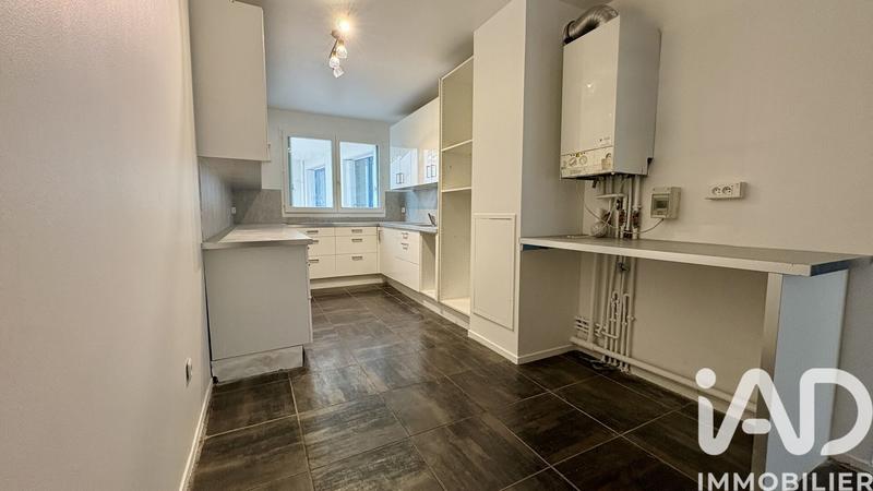 Appartement - 93 m² - 5 pièces