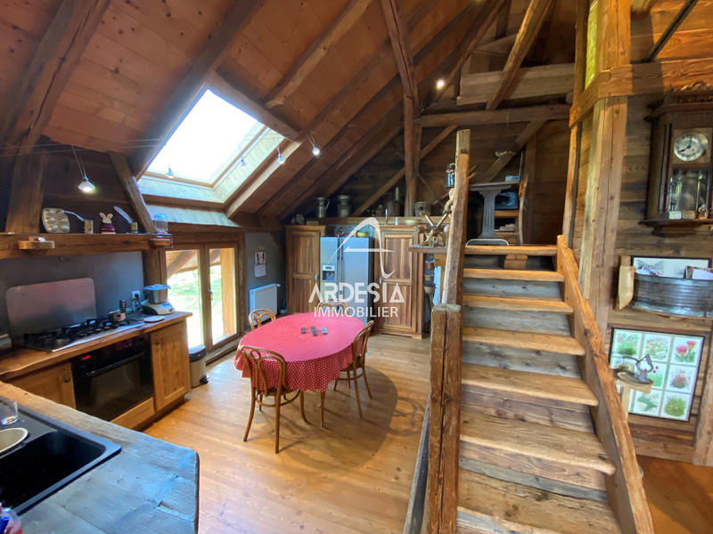 Maison - 250 m² - 8 pièces