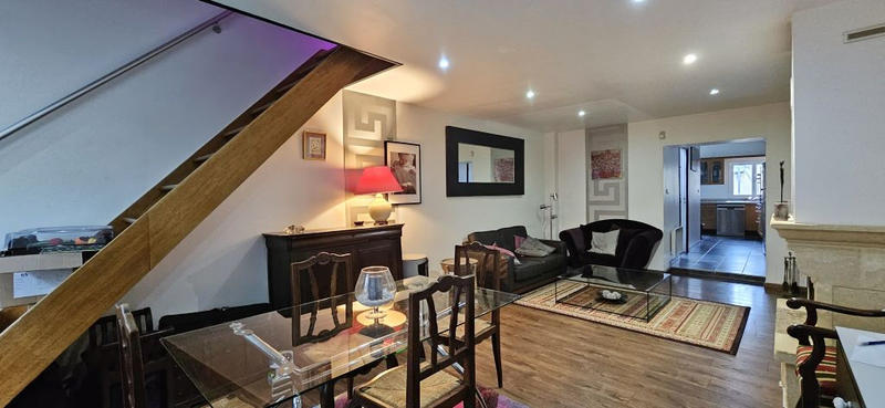 Maison - 95 m² - 5 pièces