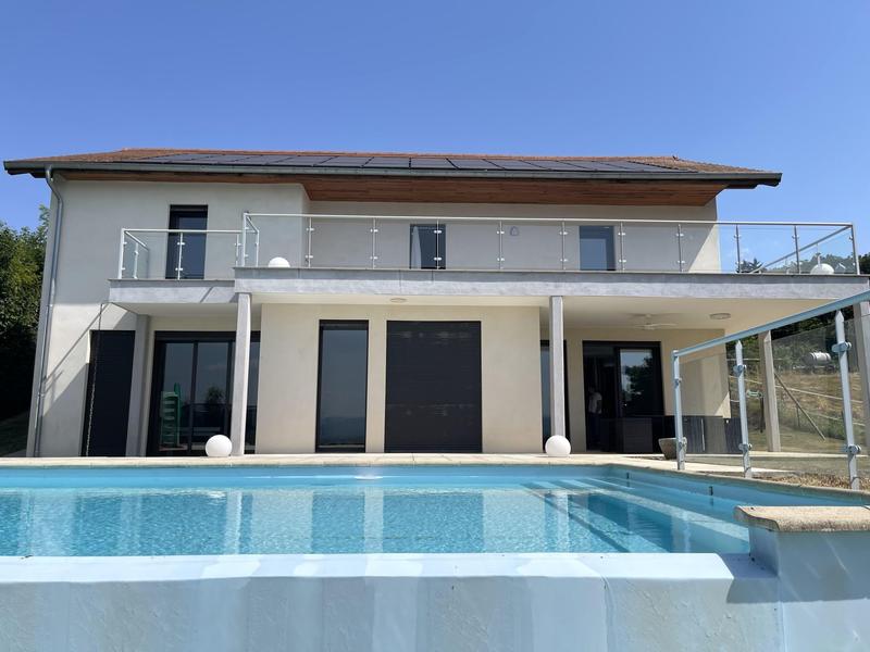 Maison - 204 m² - 5 pièces