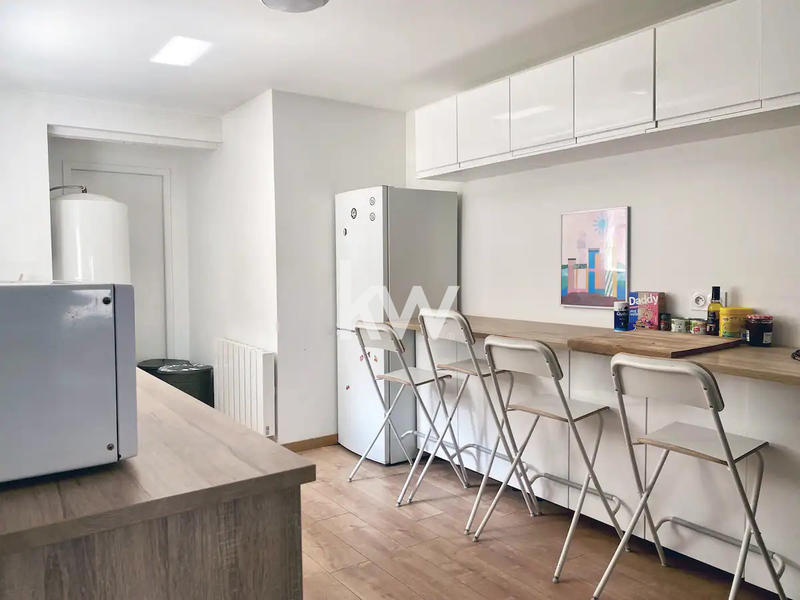 Immeuble - 250 m² - 14 pièces