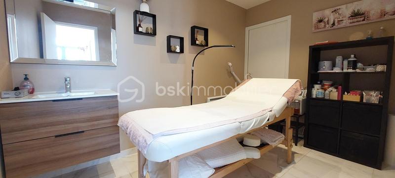 Beauté / Bien-être - 85 m²