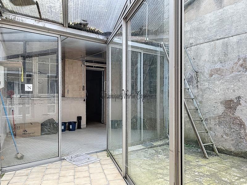 Immeuble - 70 m² - 6 pièces