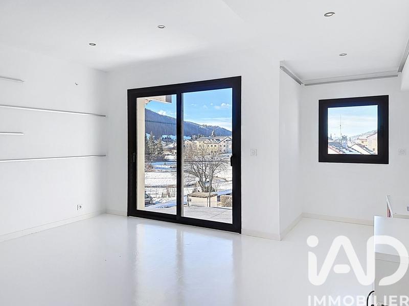 Maison - 186 m² - 7 pièces