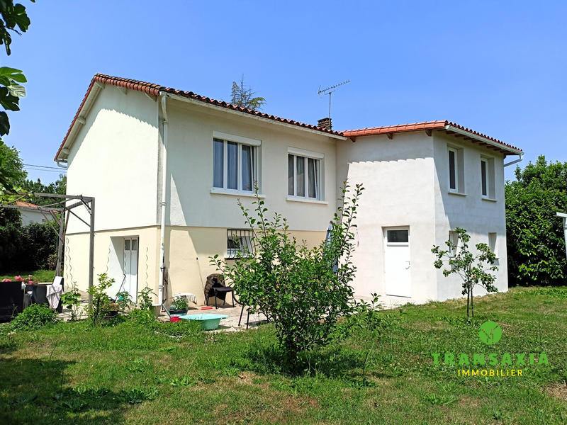 Maison - 90 m² - 5 pièces