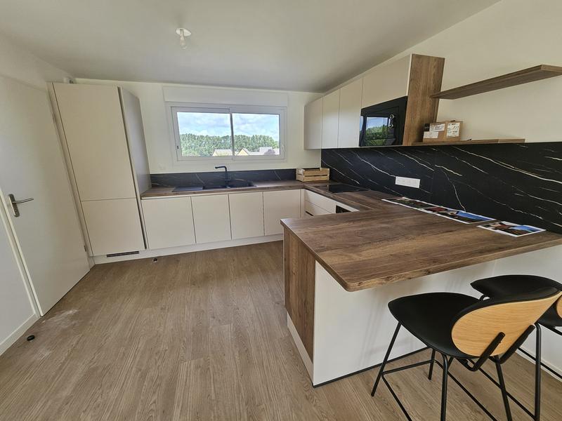 Maison - 90 m² - 5 pièces