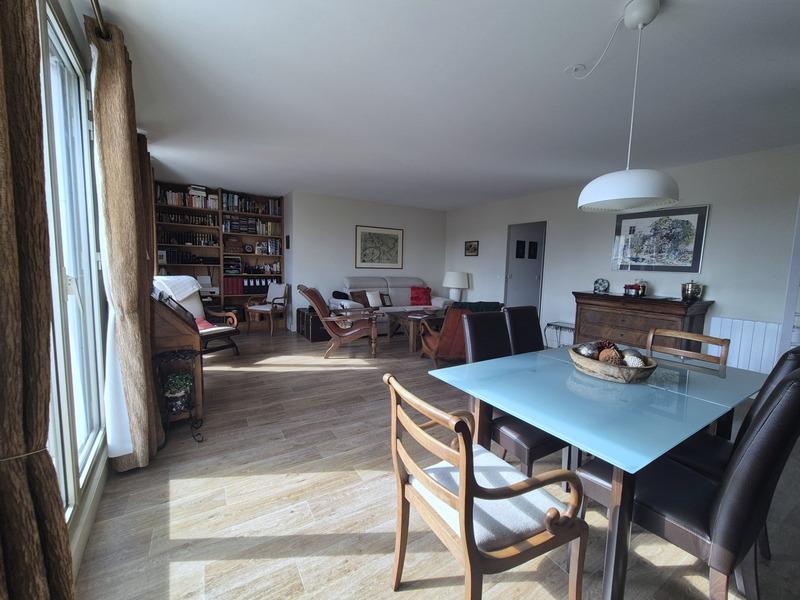 Appartement - 81 m² - 3 pièces
