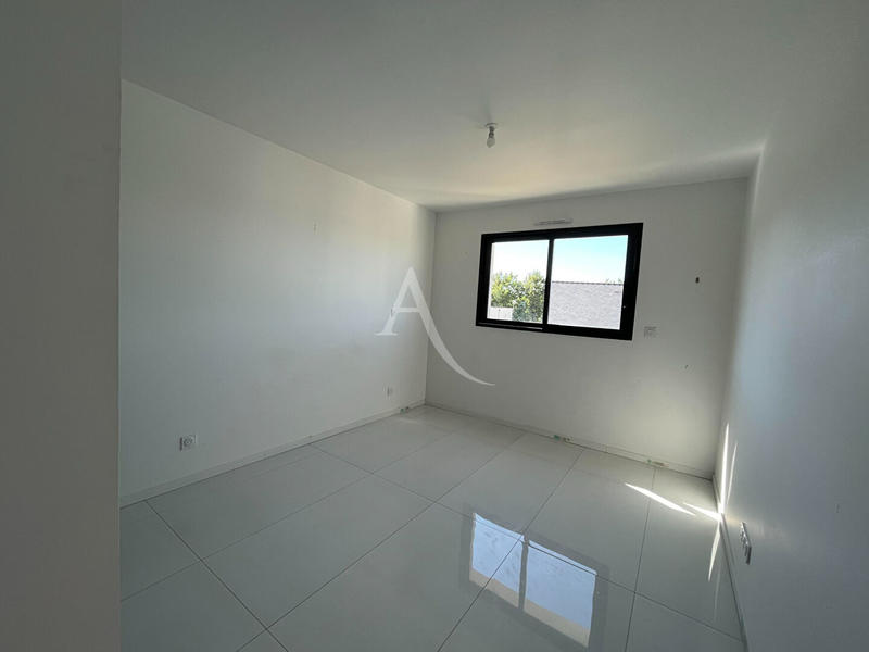 Maison - 121 m² - 6 pièces