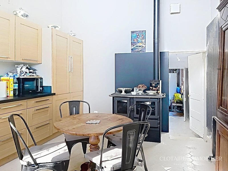 Maison ancienne - 204 m² - 10 pièces