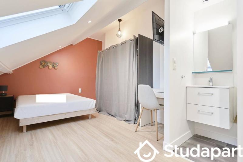 Chambre - 9 m² - 1 pièce