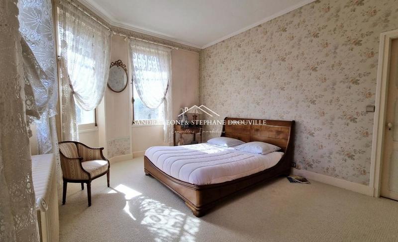 Maison - 144 m² - 6 pièces