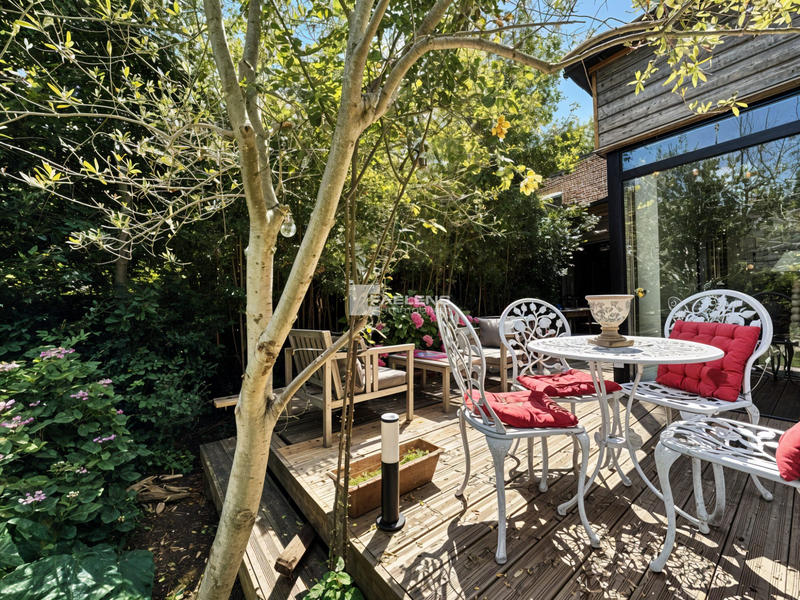 Maison - 190 m² - 6 pièces