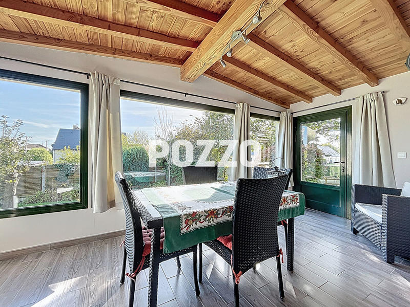 Maison - 302 m² - 9 pièces
