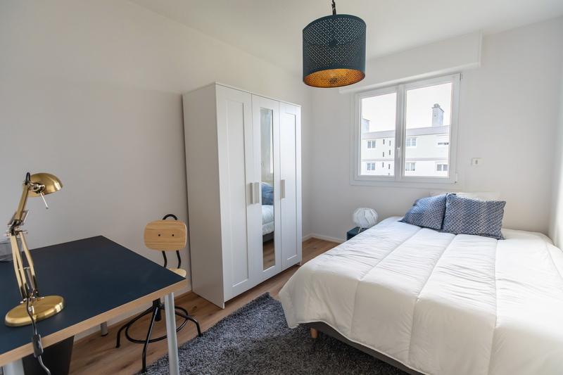 Appartement - 92 m² - 5 pièces