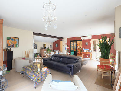 Maison - 159 m² - 6 pièces