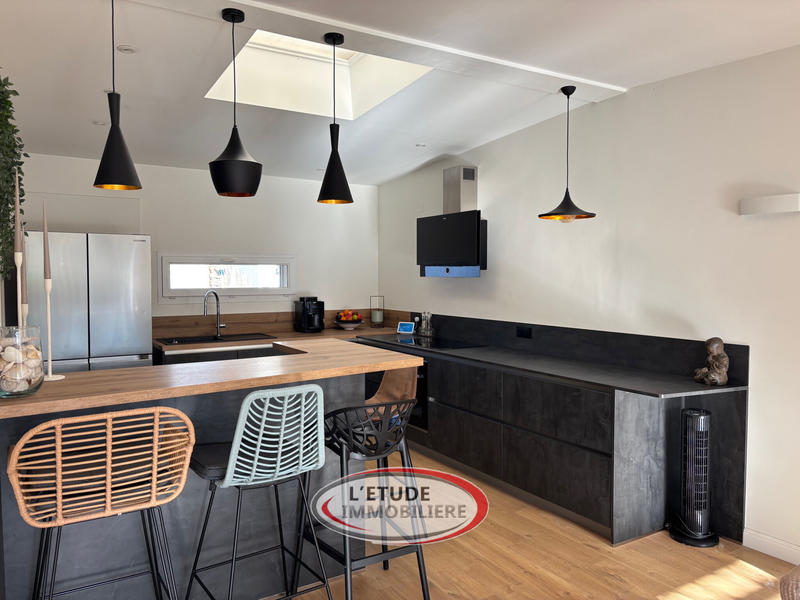 Maison - 179 m² - 7 pièces