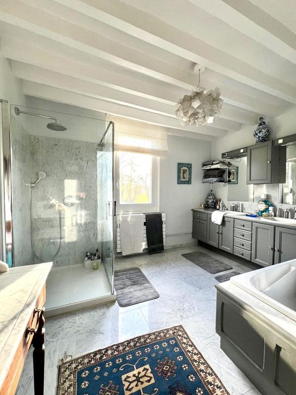 Maison ancienne - 250 m² - 10 pièces