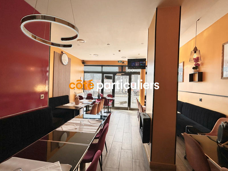 Local commercial - 70 m² - 2 pièces