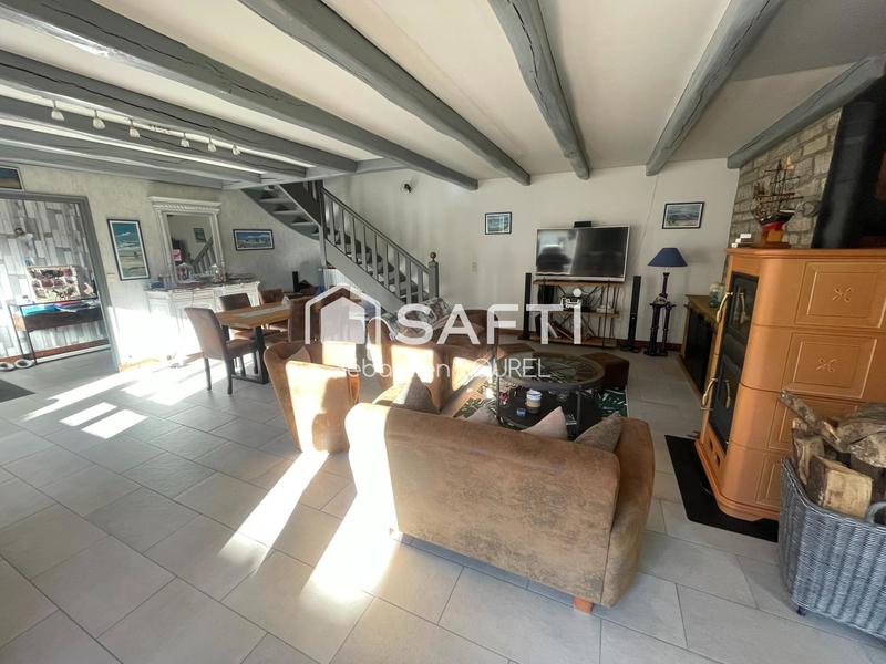 Maison - 140 m² - 6 pièces