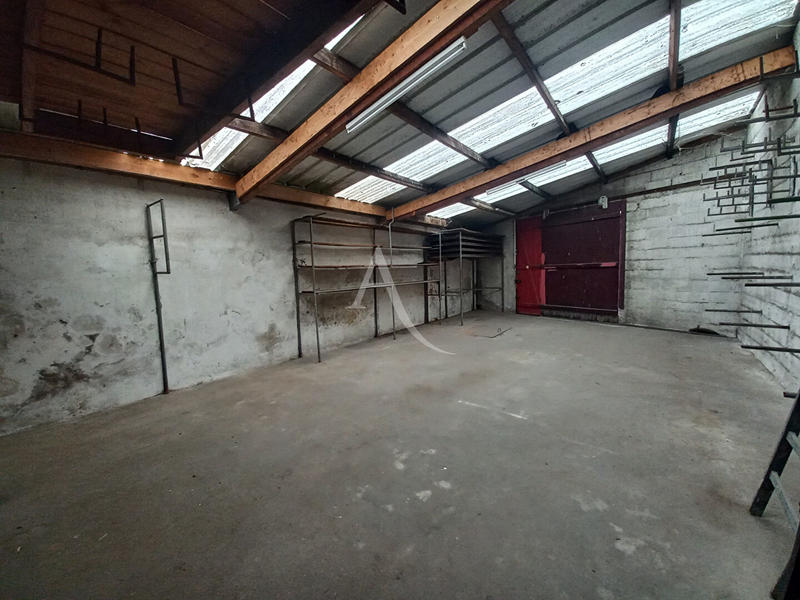 Local d'activité / Entrepôt - 222 m²