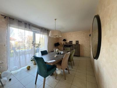 Maison - 230 m² - 9 pièces