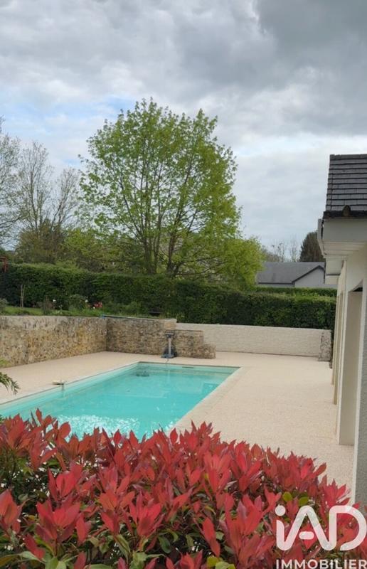 Maison - 195 m² - 9 pièces